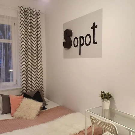 Pokoje W Centrum Sopotu - Ksiazat Pomorskich 23 Homestay szállás Sopot